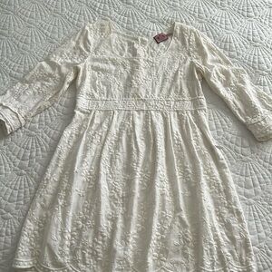 Off-white Juicy Couture- 100% cotton Eyelet Lace babydoll style dress.
